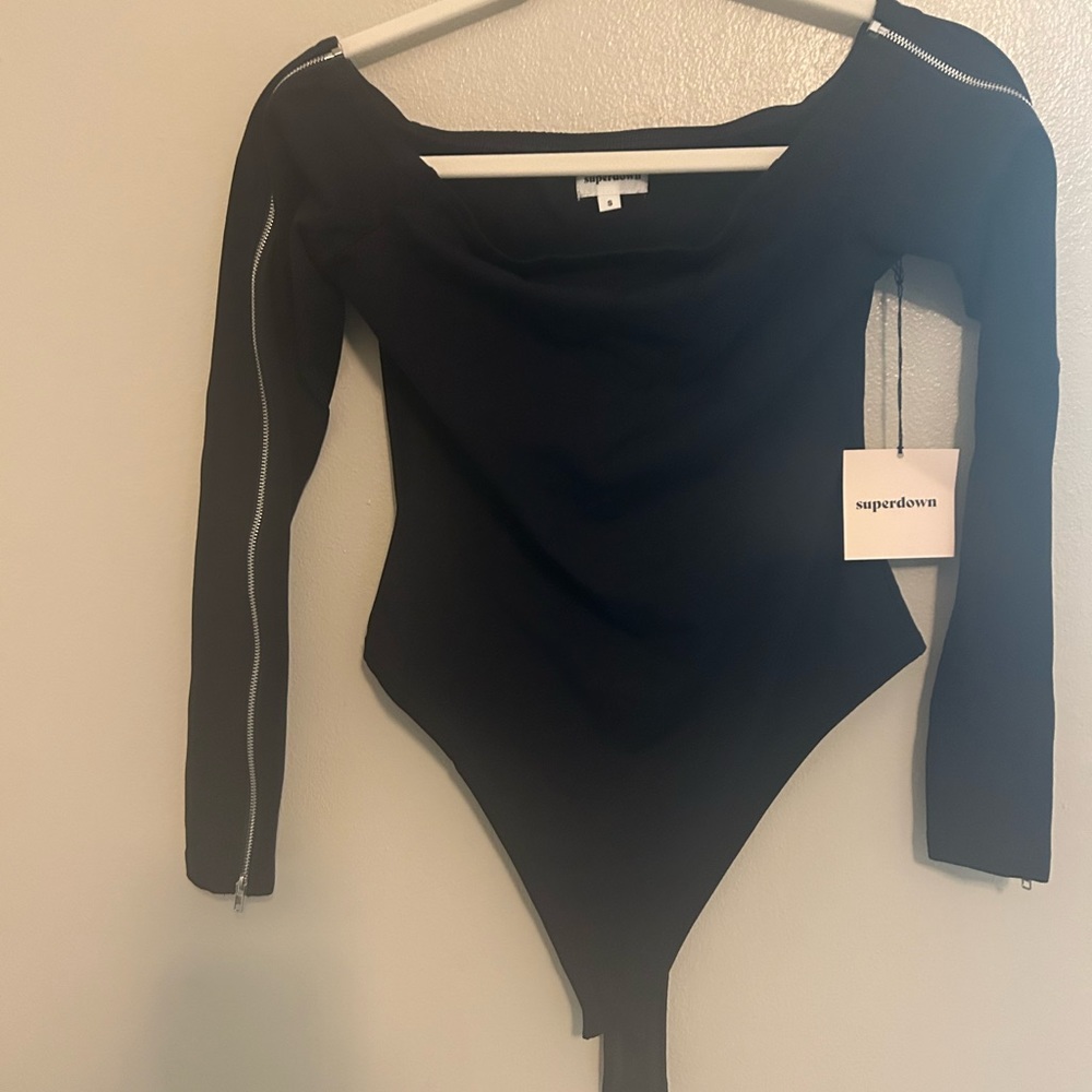 Superdown Size Sm Long Sleeve Zipper‎ Detail Bodysuit